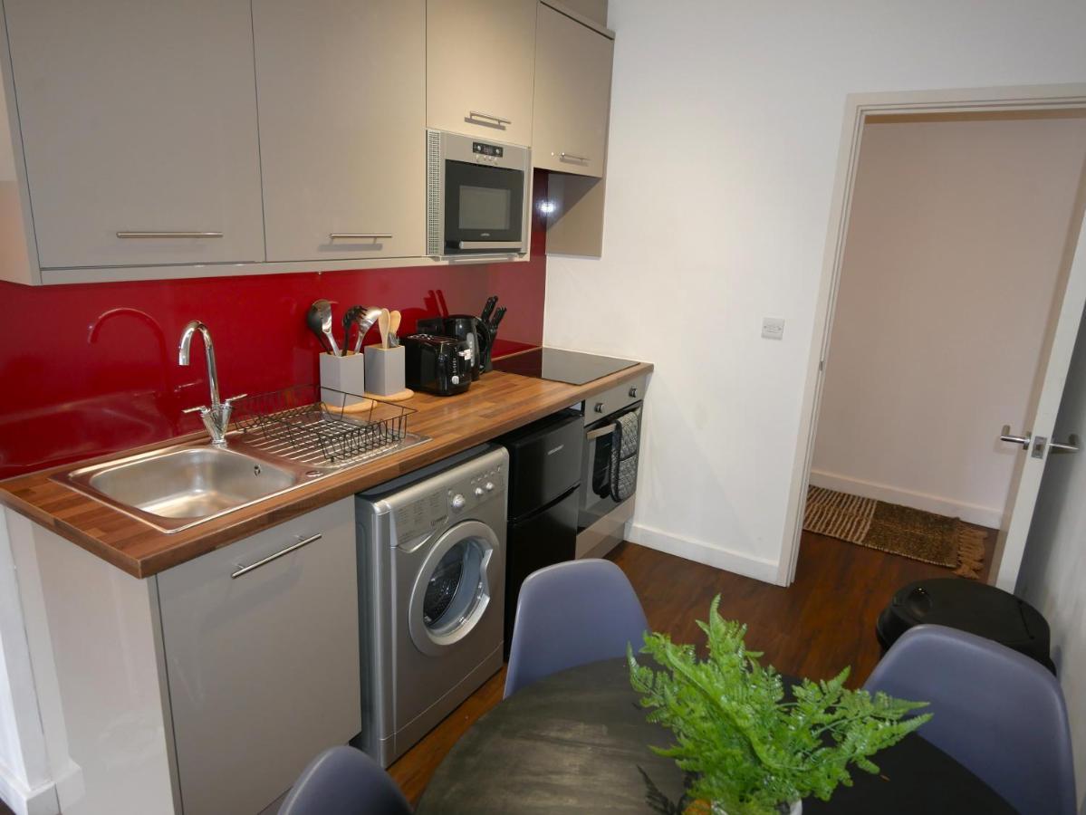 Hill House Holiday Apartments Борнмут Экстерьер фото