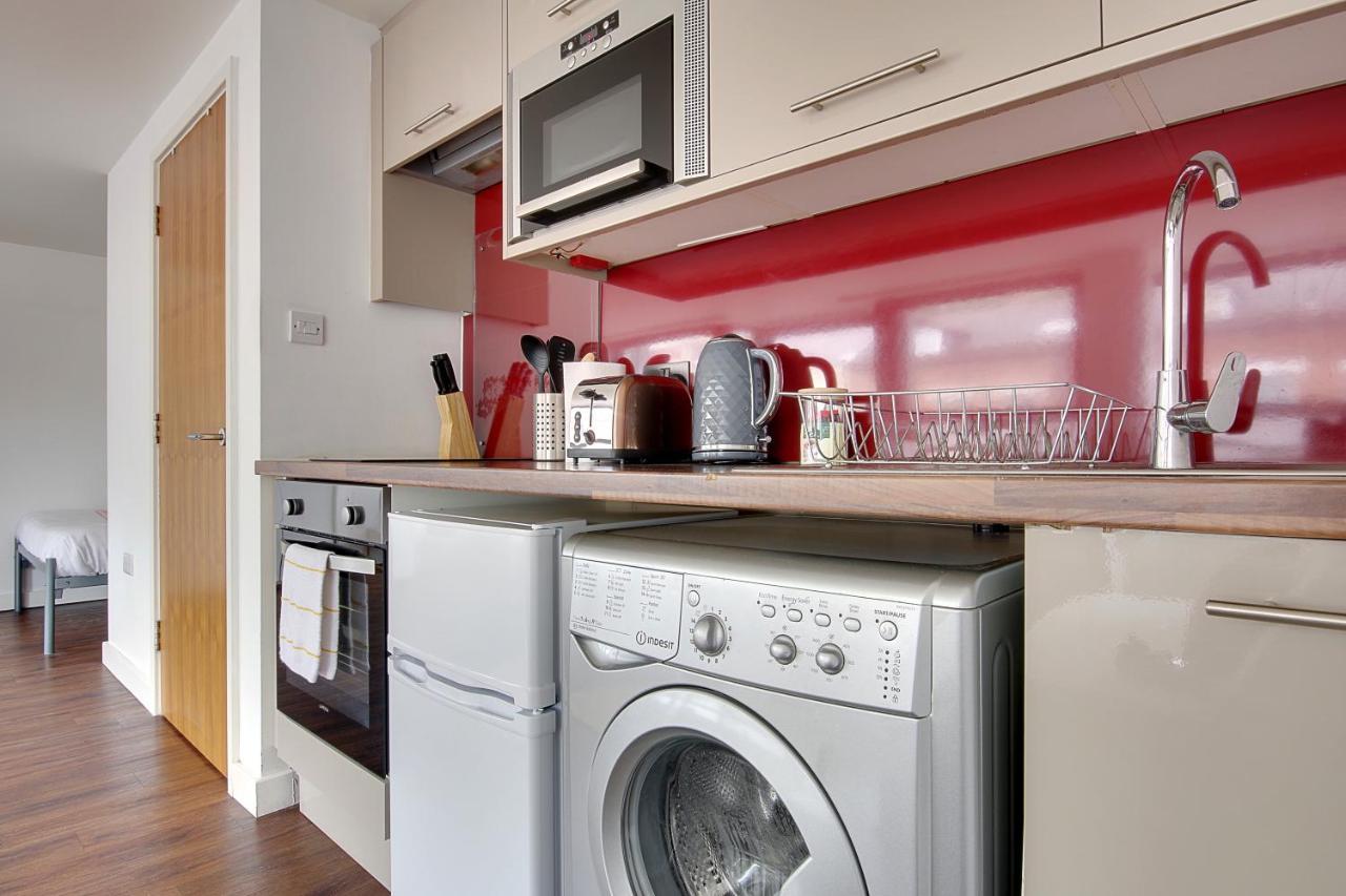 Hill House Holiday Apartments Борнмут Экстерьер фото