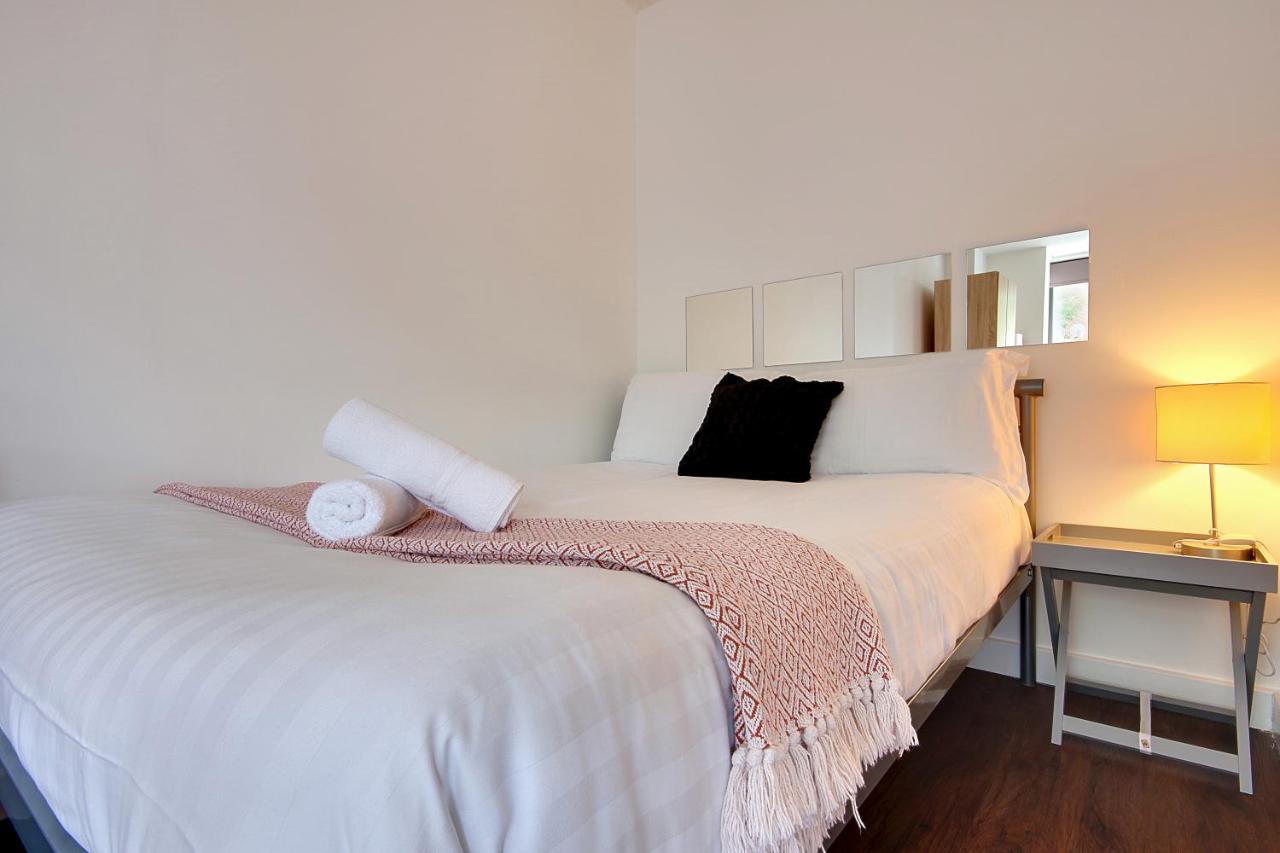Hill House Holiday Apartments Борнмут Экстерьер фото