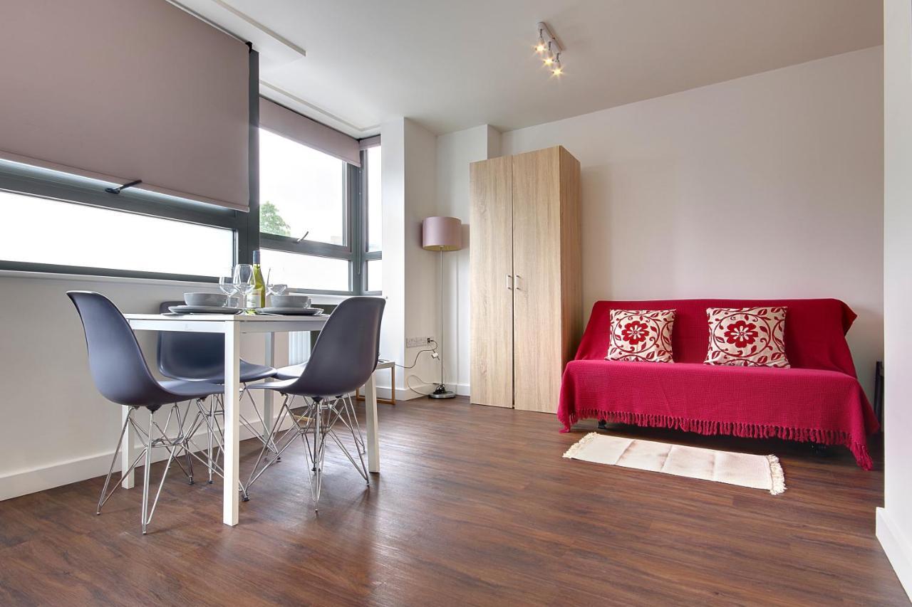 Hill House Holiday Apartments Борнмут Экстерьер фото