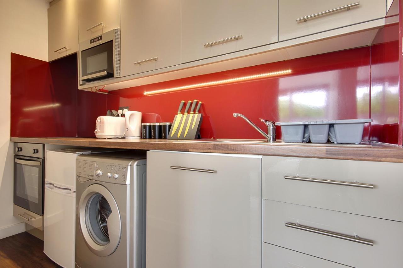 Hill House Holiday Apartments Борнмут Экстерьер фото