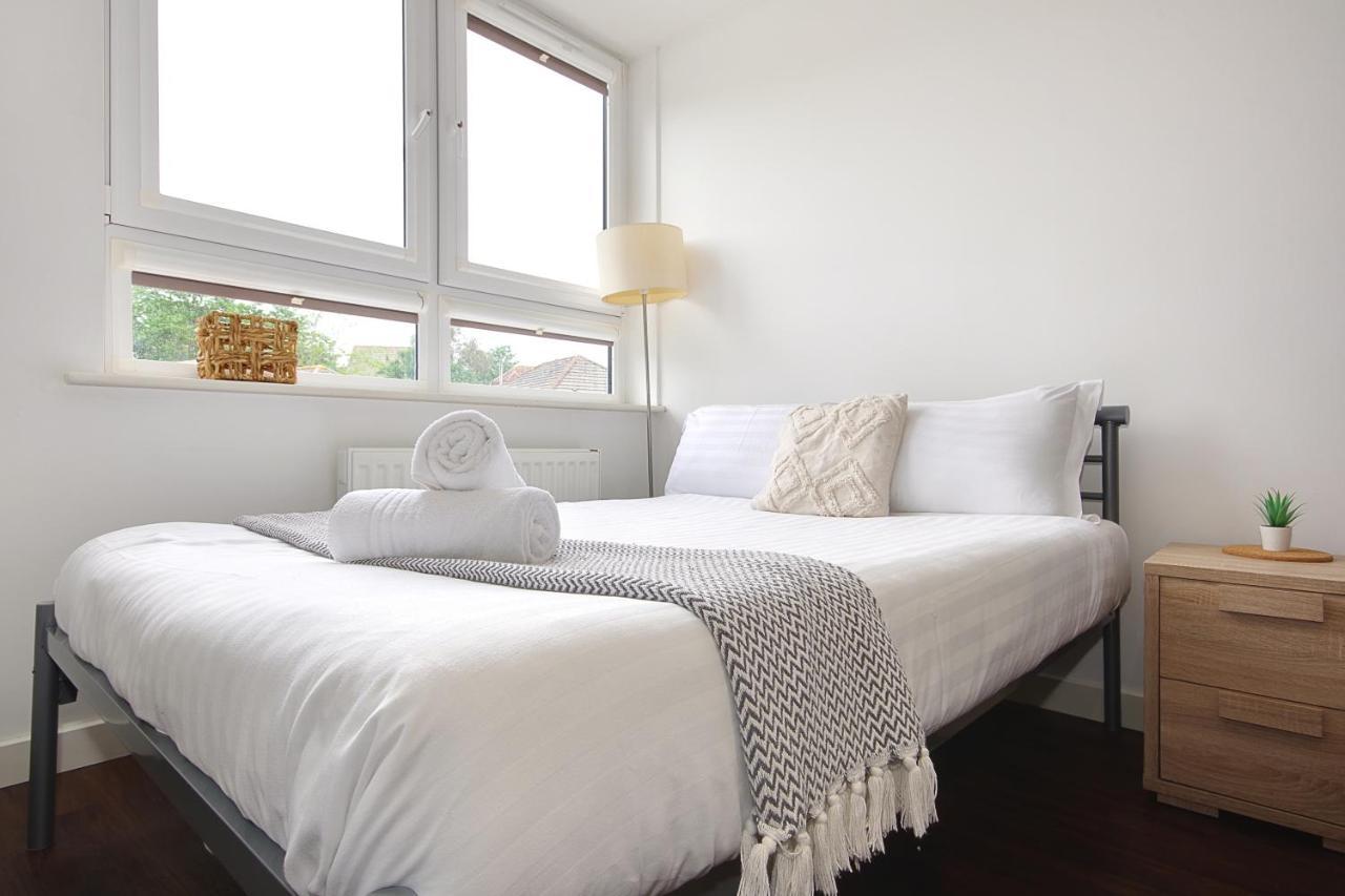 Hill House Holiday Apartments Борнмут Экстерьер фото