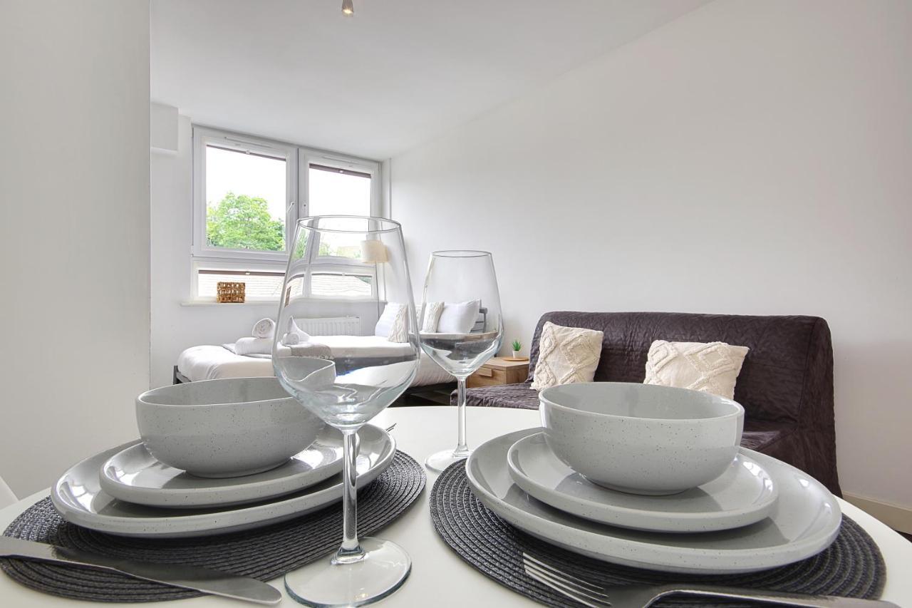 Hill House Holiday Apartments Борнмут Экстерьер фото