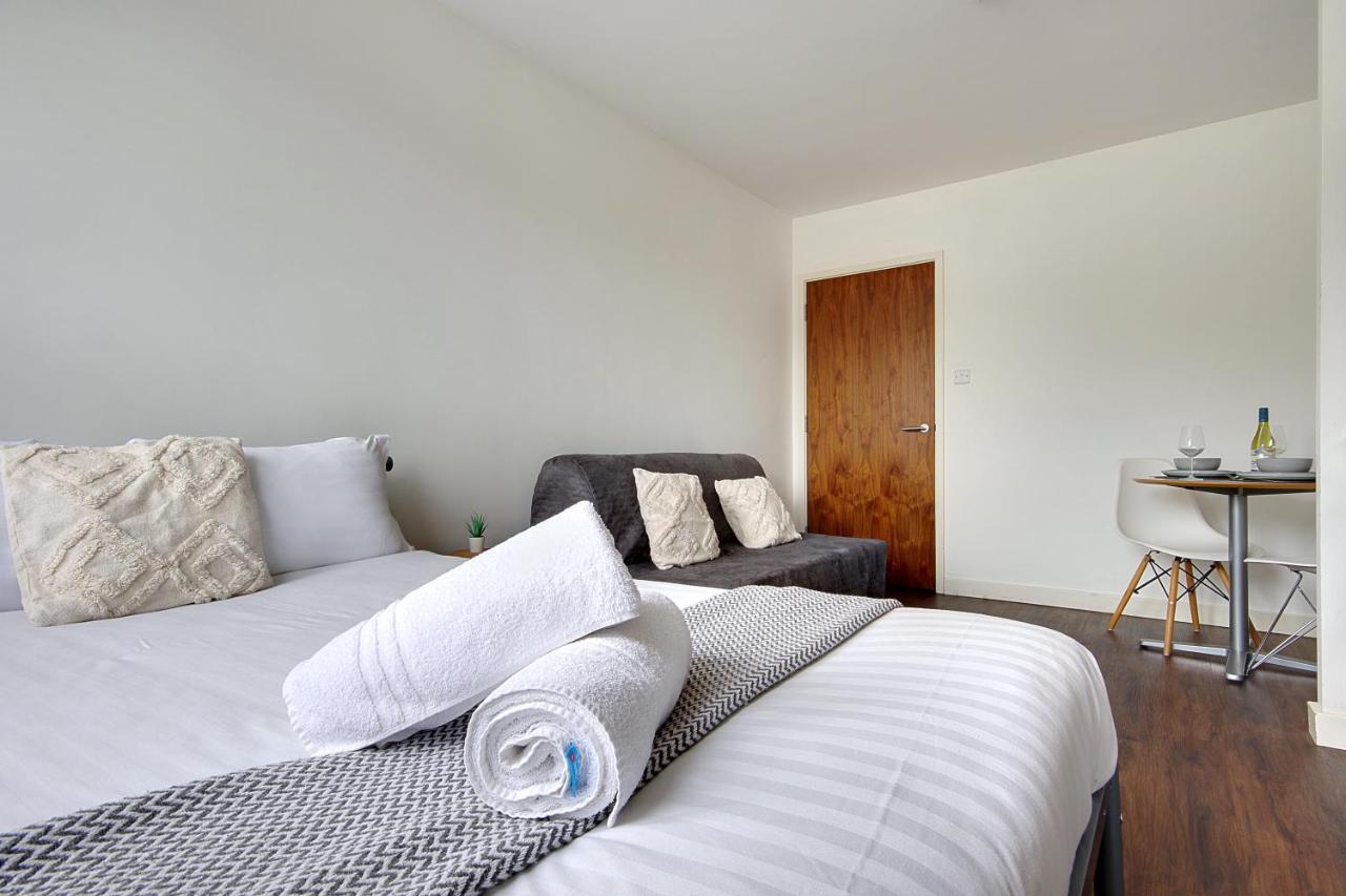 Hill House Holiday Apartments Борнмут Экстерьер фото
